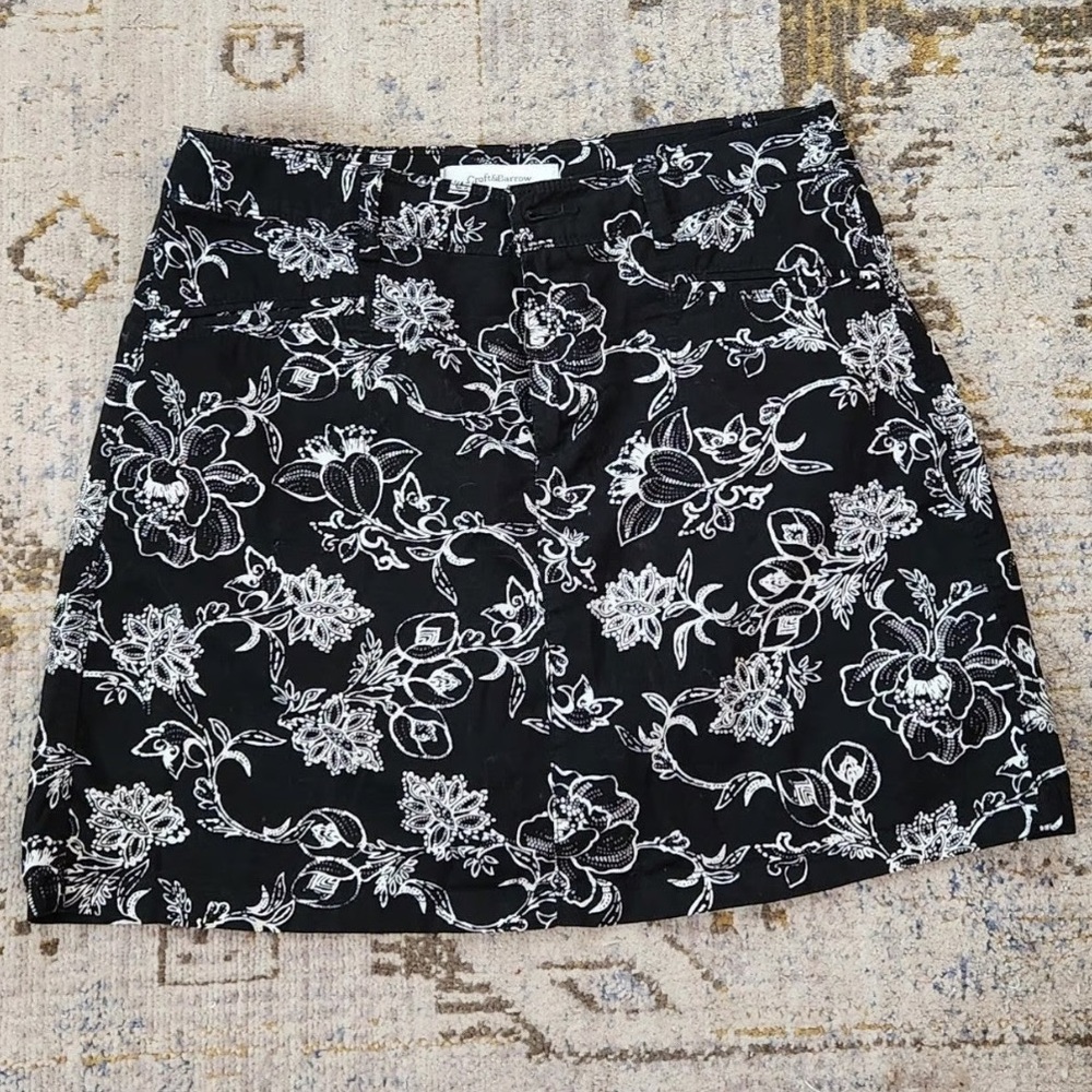 Skort Black White Flowers Shorts Skirt Combo Size 12 Croft & Barrow Women Floral
